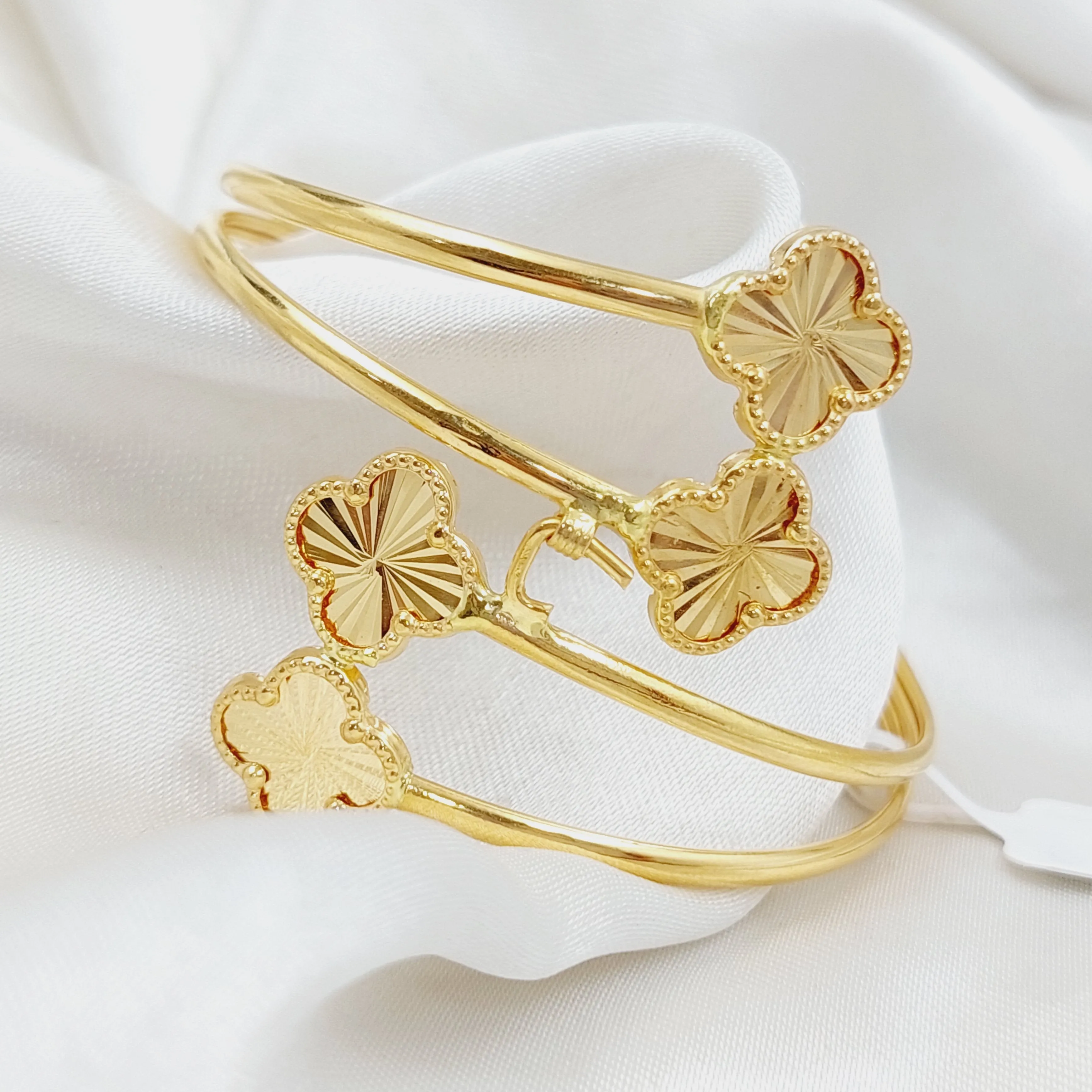 21K Clover Bracelet