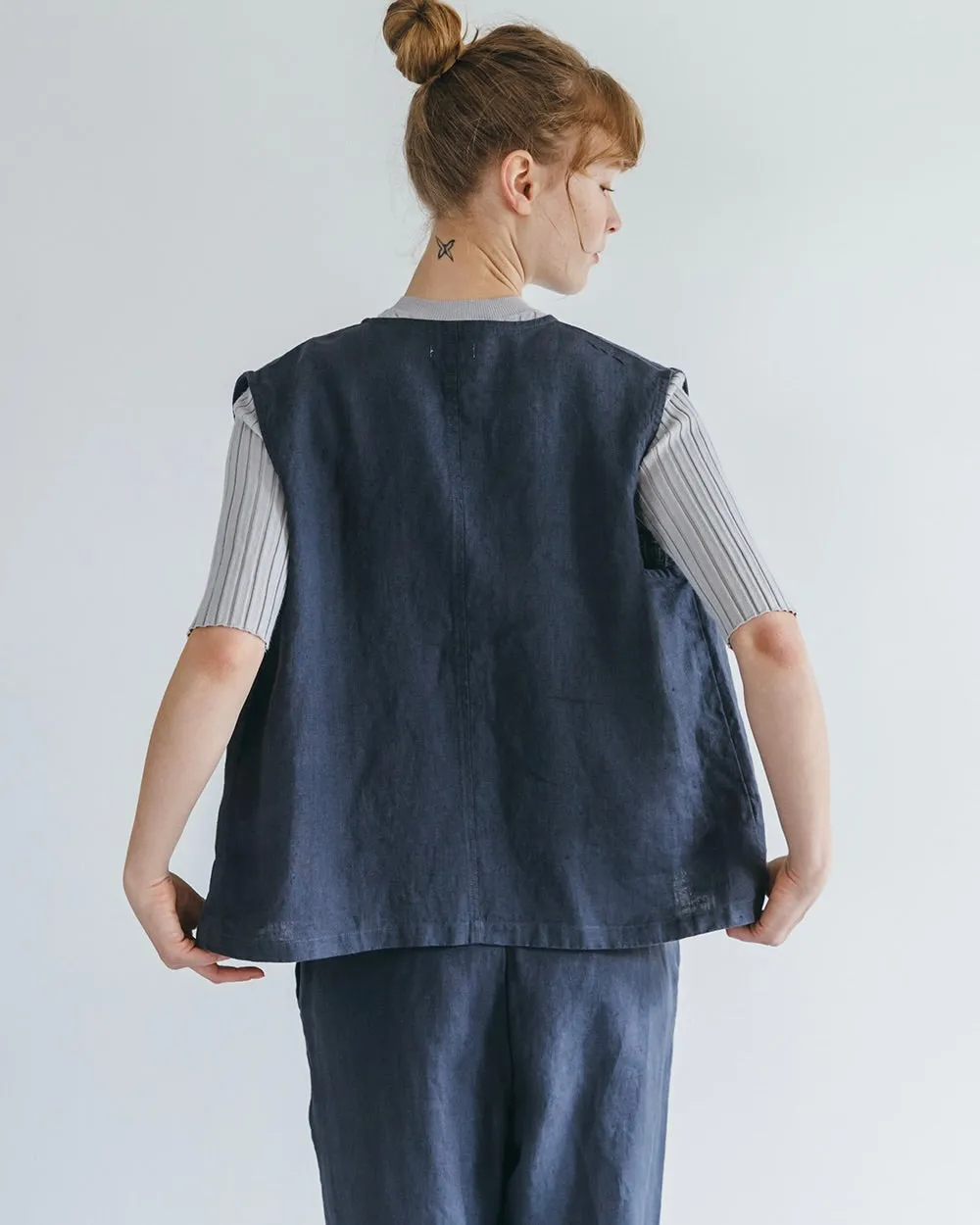 Carina Vest: Macadam