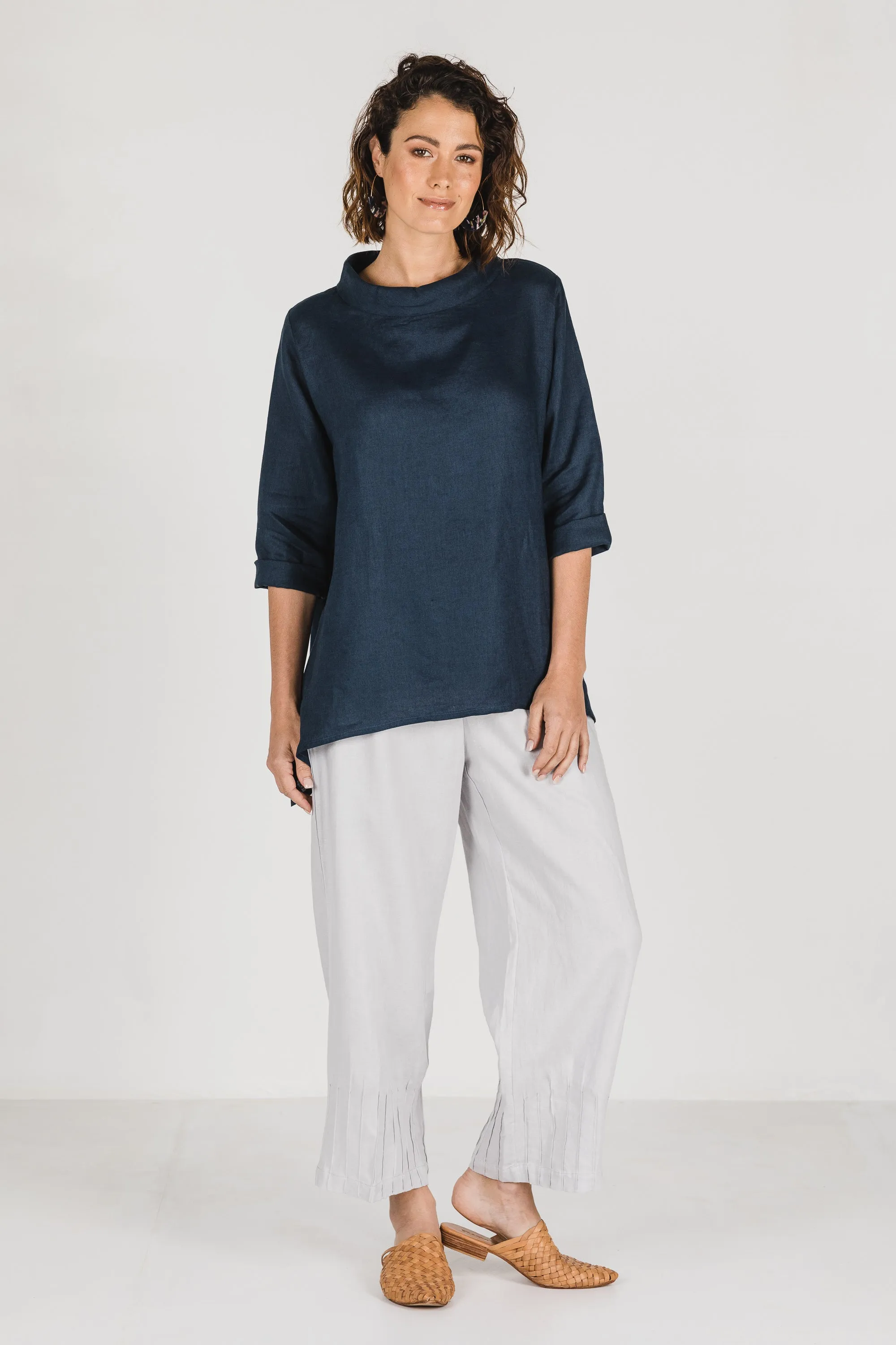 Caro Linen Top Navy