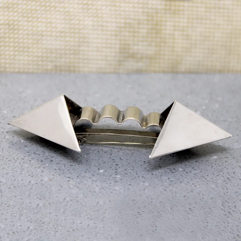 Double Headed Arrow Modernist Brooch in Silver Plate