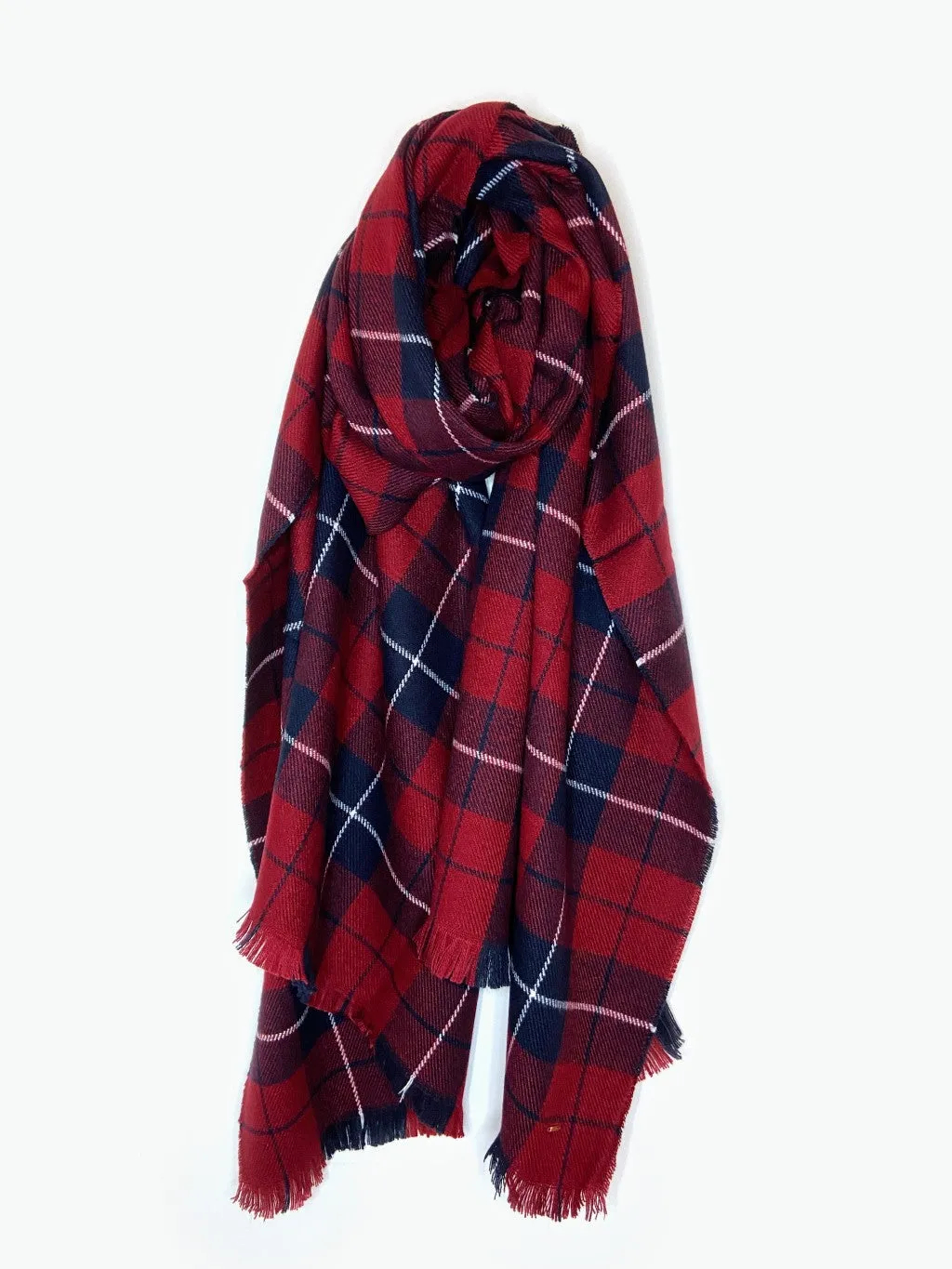 Chic Kensington Oversized Plaid Scarf in Vibrant Red and Navy for Cozy Style