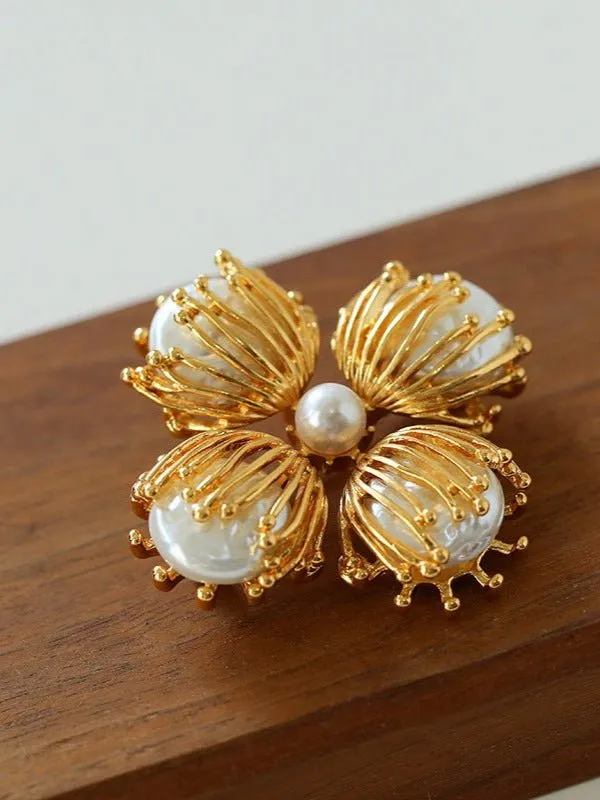 Retro Hollow Stamen Brooch