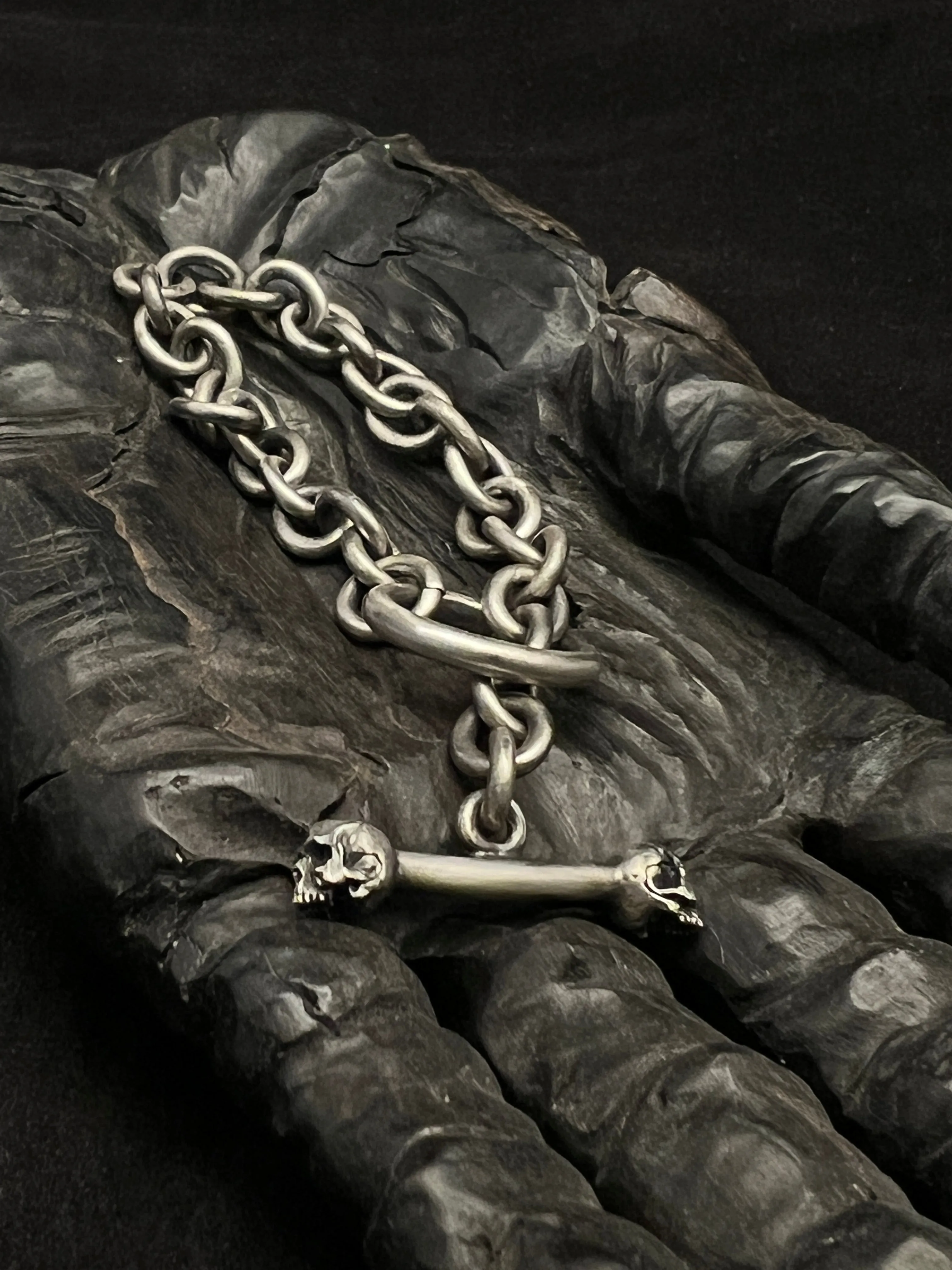 Silver Chain & Skull T-Bar